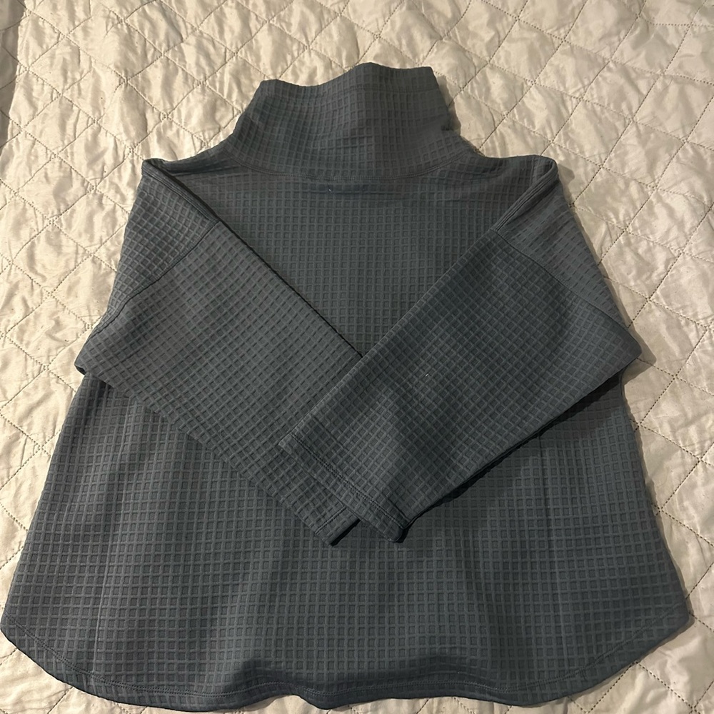 Max Studio Gray Turtleneck Sweater with Ribbed Texture